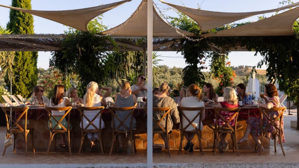 γυναίκες σε reading retreat