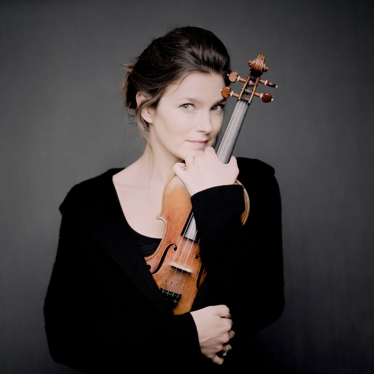 Η βιολίστρια Janine Jansen στο Μέγαρο Μουσικής Αθήνων